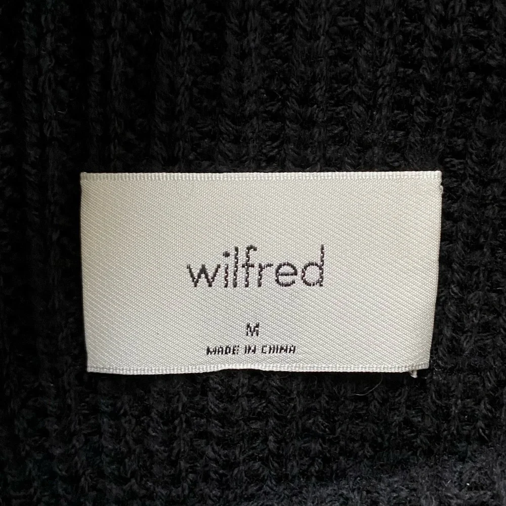 Aritzia Wilfred 100% merino wool waist turtleneck sweater. 🖤 - Picture 7 of 8
